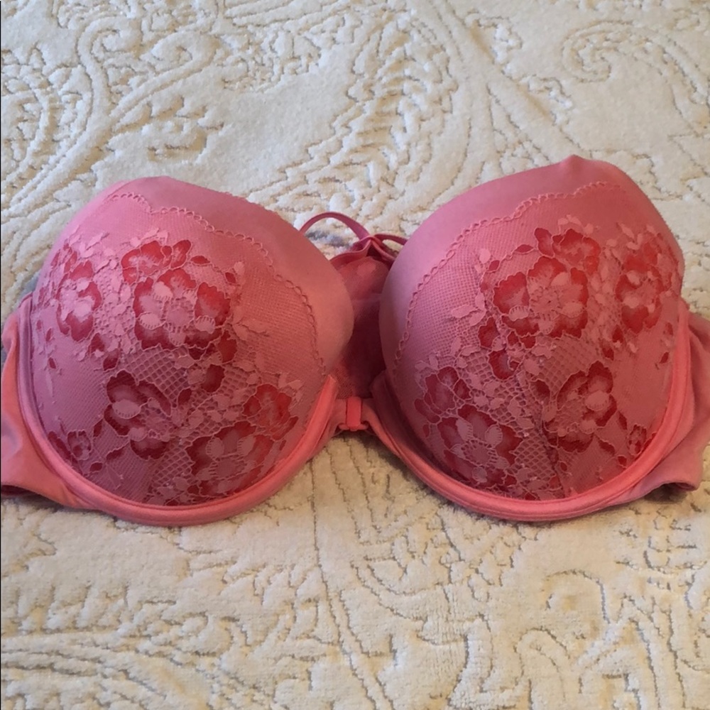 Victoria’s Secret Pink lace bra